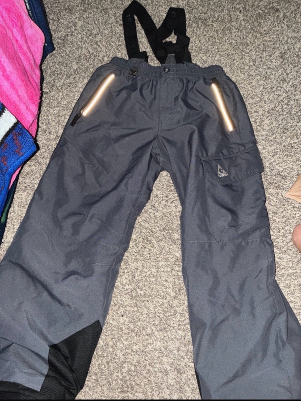Kids Insulated Snow Pants with Suspenders - Gray size 10/12